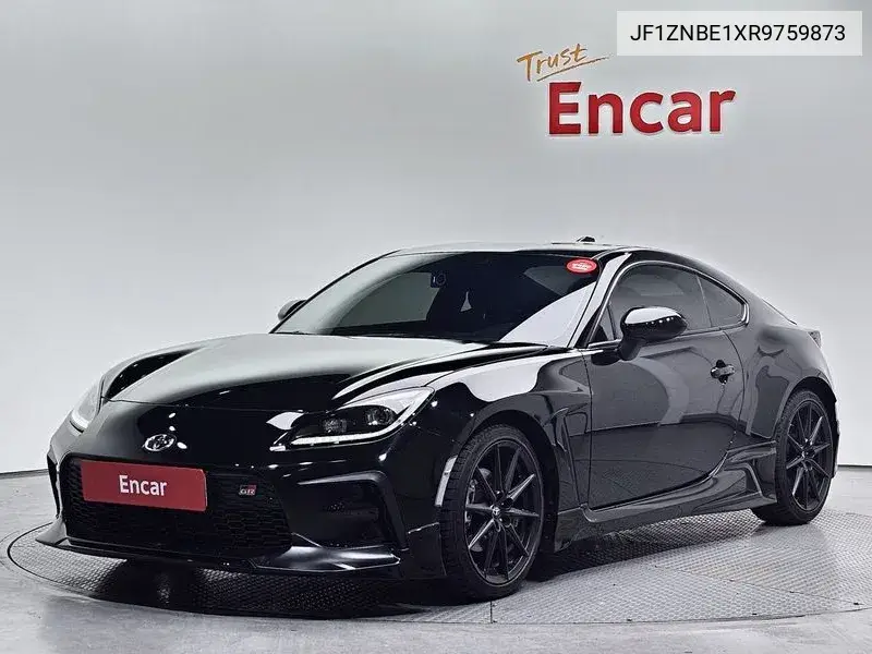 Toyota GT86 2024 года выпуска