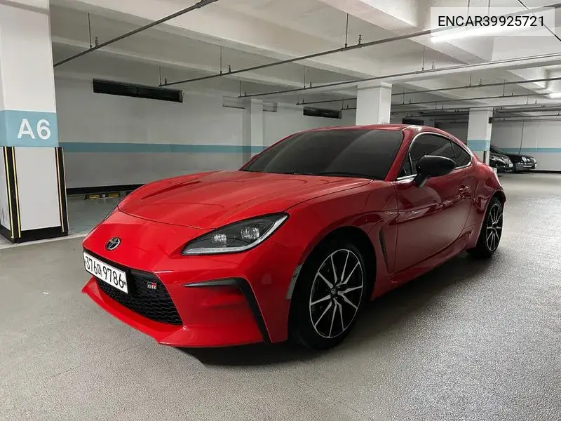 Toyota GT86 2024 года выпуска