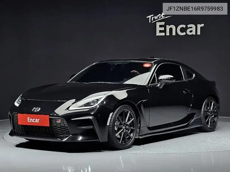 Toyota GT86 2024 года выпуска