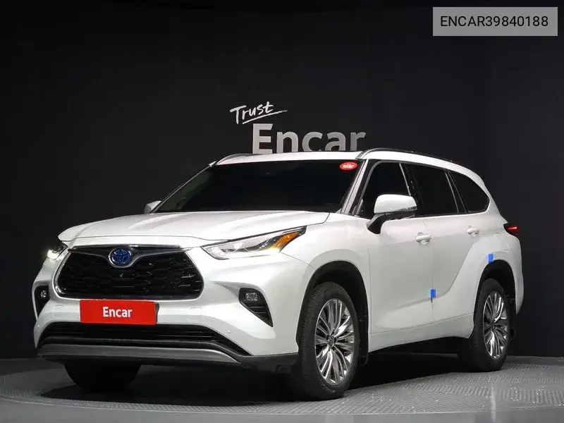 Toyota Highlander 2023 года выпуска