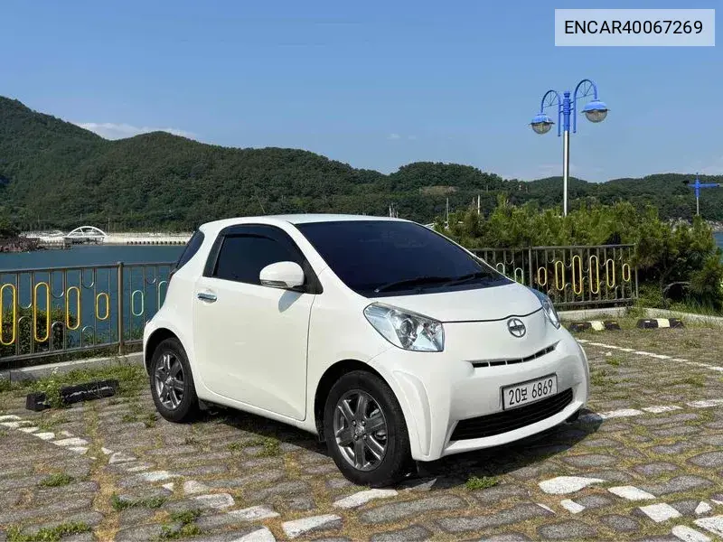 Toyota iQ 2010 года выпуска