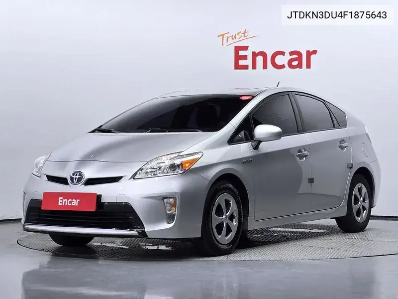Toyota Prius 2014 года выпуска