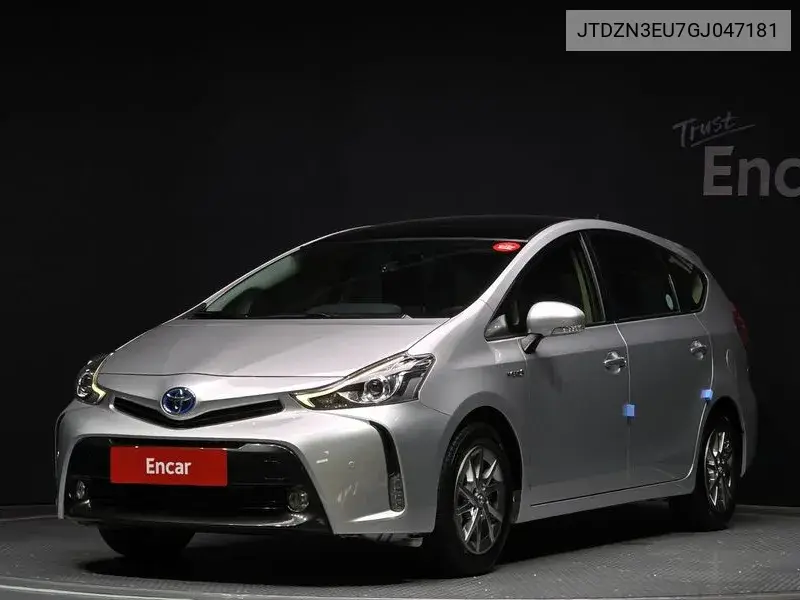 Toyota Prius 2015 года выпуска