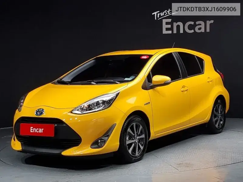Toyota Prius 2018 года выпуска