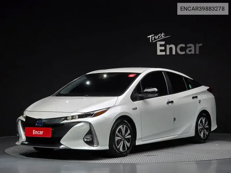 Toyota Prius 2020 года выпуска