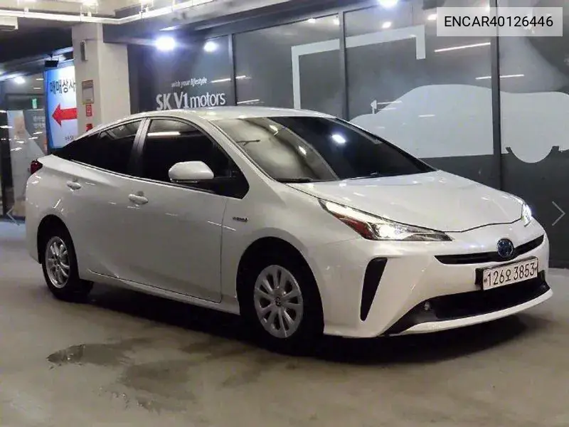 Toyota Prius 2021 года выпуска