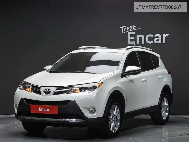 Toyota RAV 4 2015 года выпуска