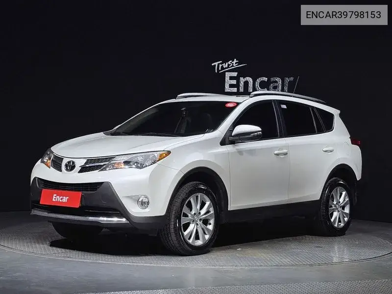 Toyota RAV 4 2015 года выпуска