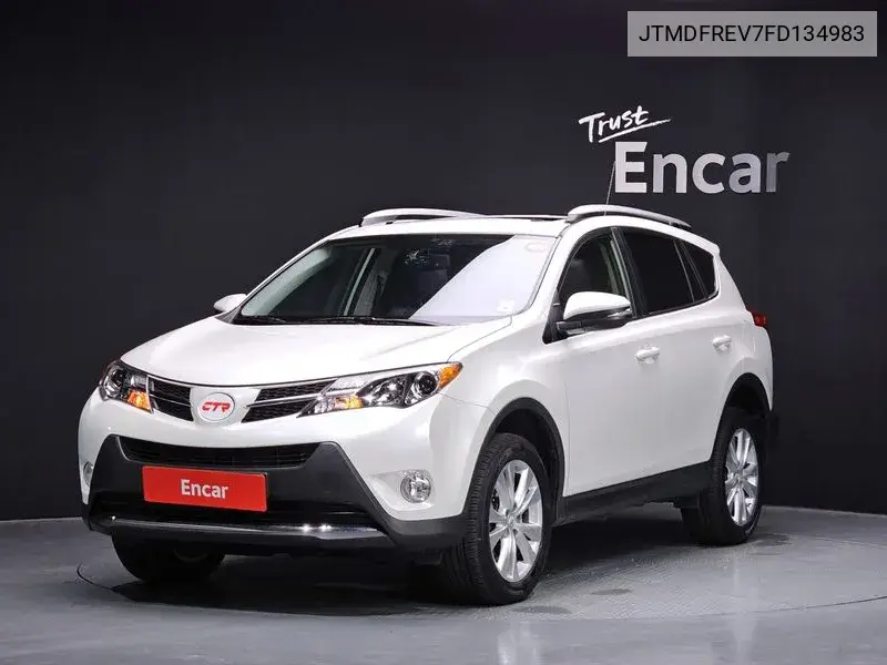 Toyota RAV 4 2015 года выпуска