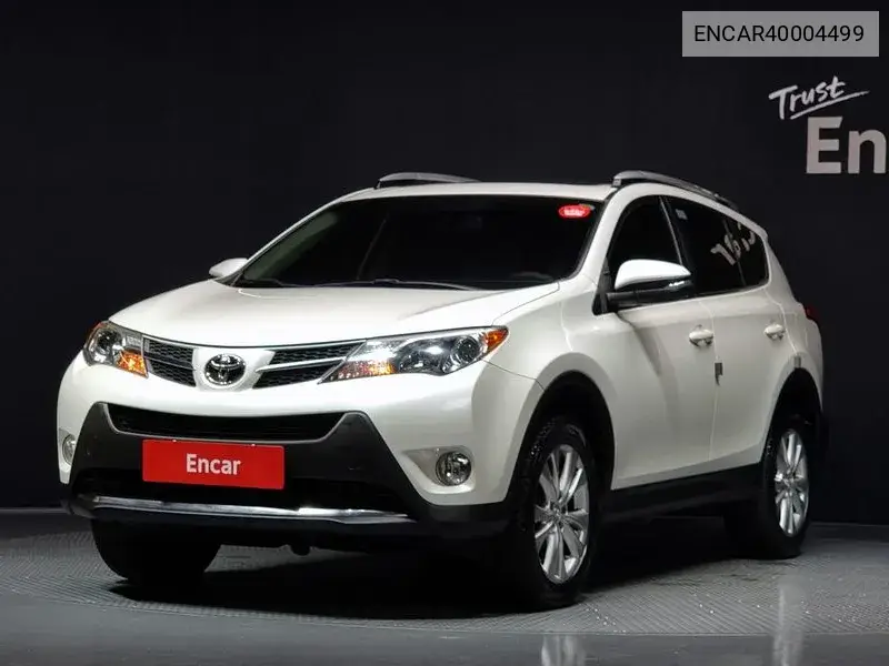 Toyota RAV 4 2015 года выпуска