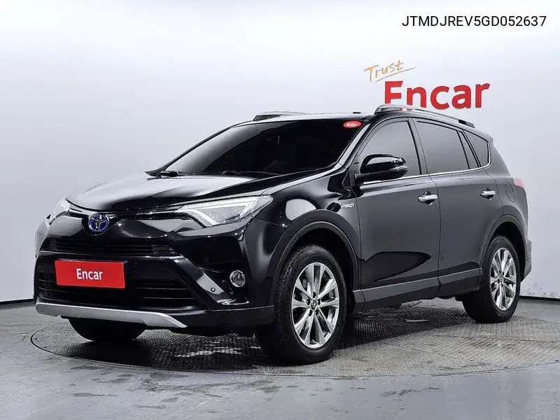 Toyota RAV 4 2016 года выпуска