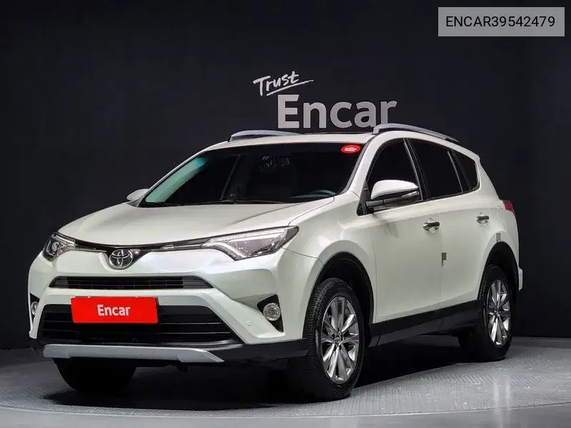 Toyota RAV 4 2016 года выпуска