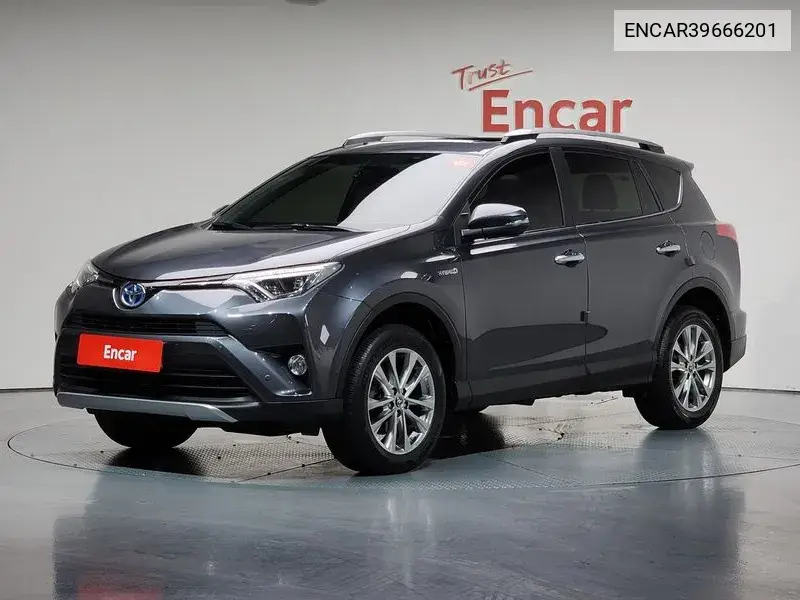 Toyota RAV 4 2017 года выпуска