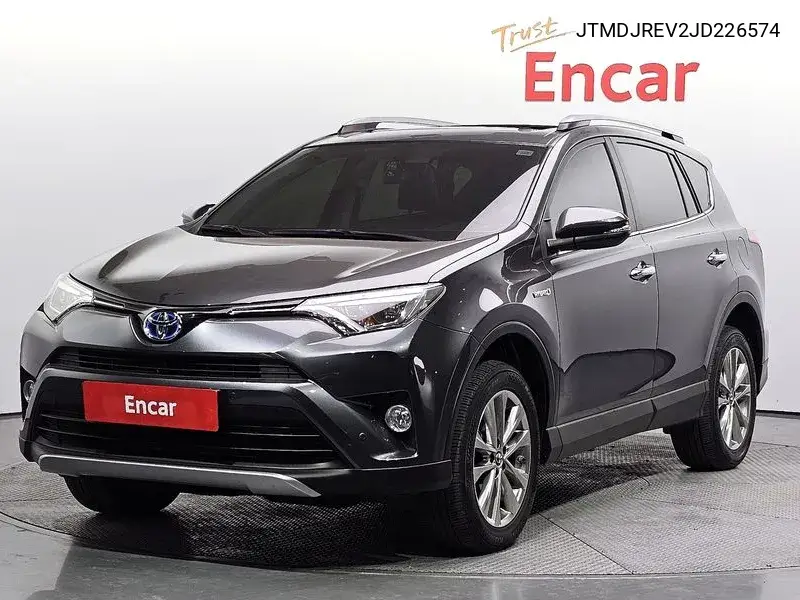 Toyota RAV 4 2018 года выпуска