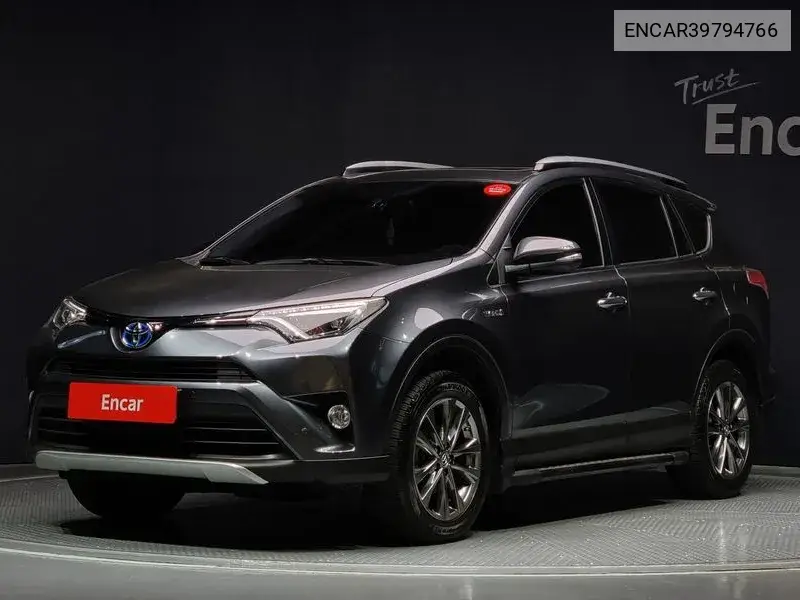 Toyota RAV 4 2018 года выпуска