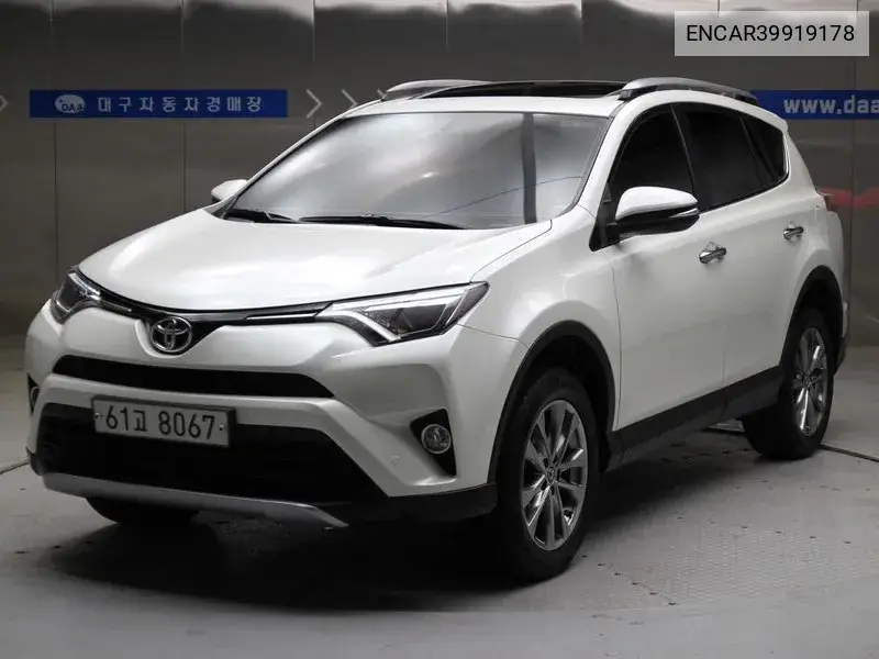 Toyota RAV 4 2018 года выпуска