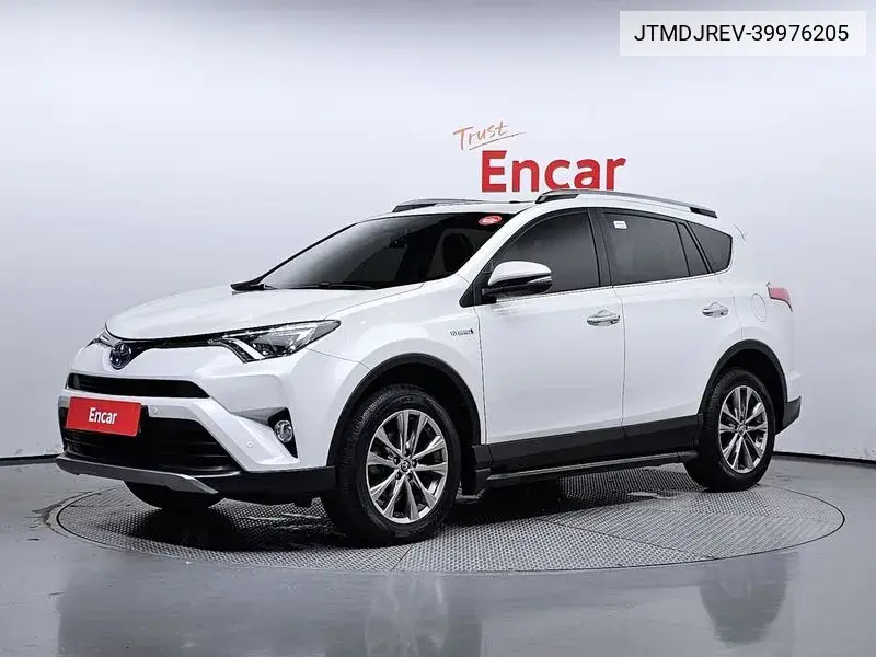 Toyota RAV 4 2018 года выпуска