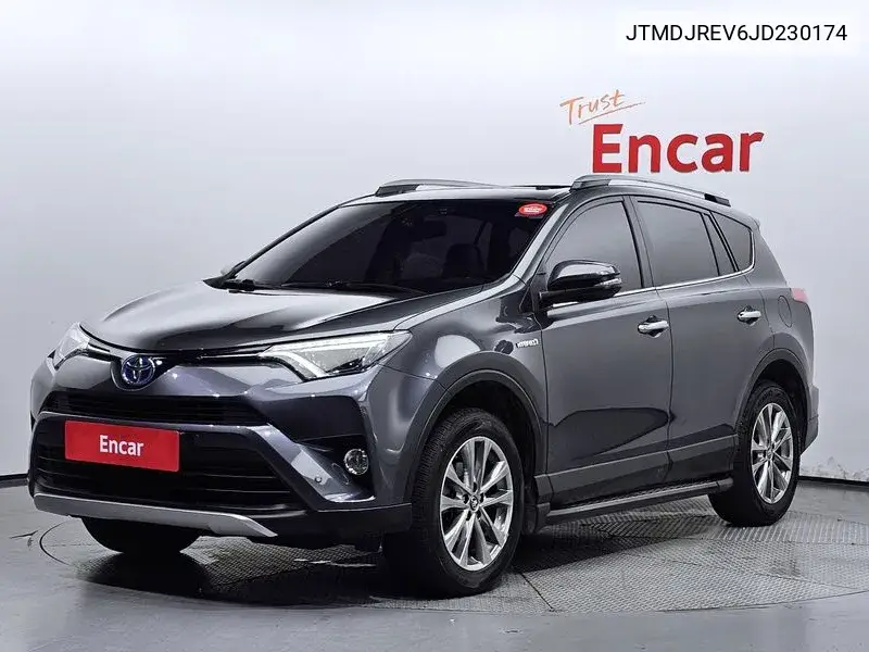Toyota RAV 4 2018 года выпуска