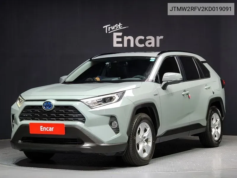 Toyota RAV 4 2019 года выпуска