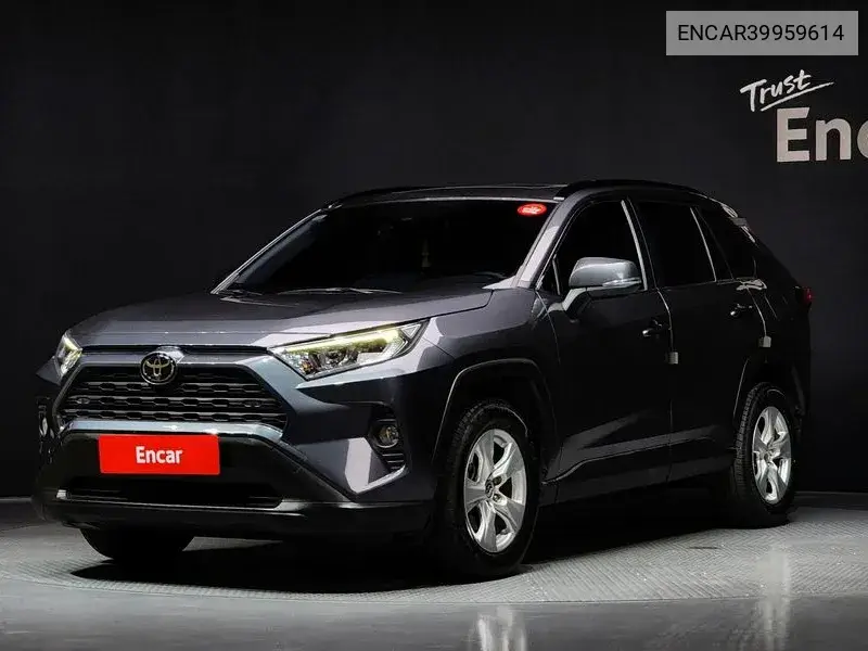 Toyota RAV 4 2019 года выпуска