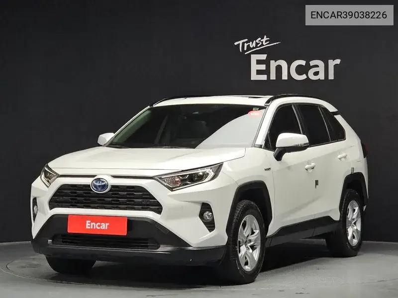 Toyota RAV 4 2020 года выпуска