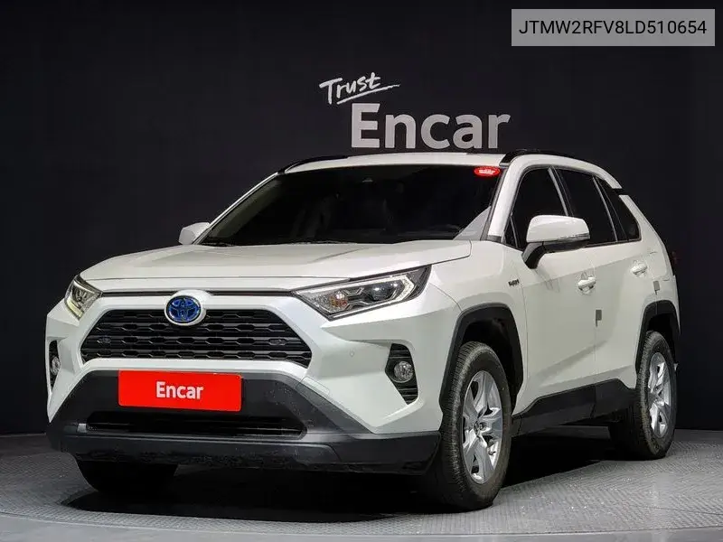 Toyota RAV 4 2020 года выпуска