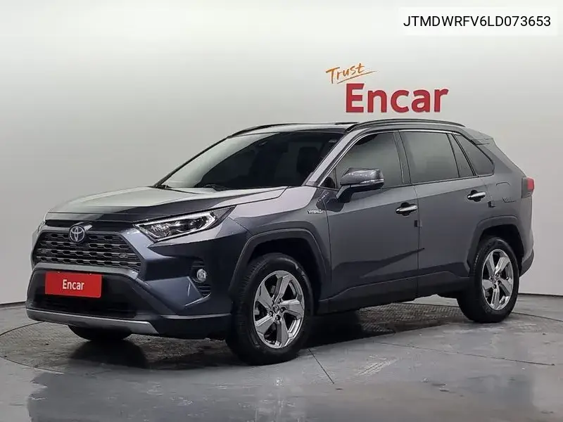 Toyota RAV 4 2020 года выпуска