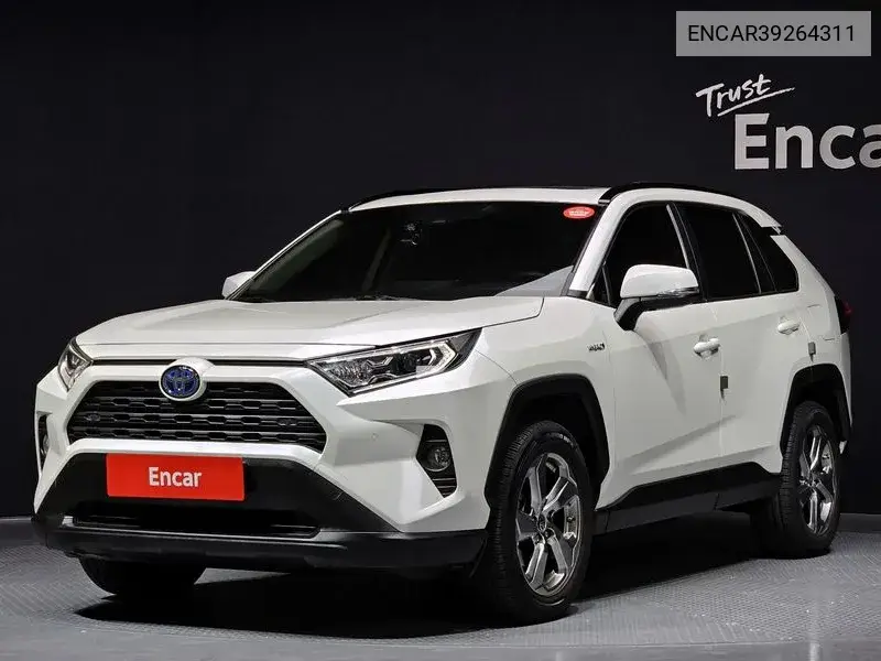 Toyota RAV 4 2020 года выпуска