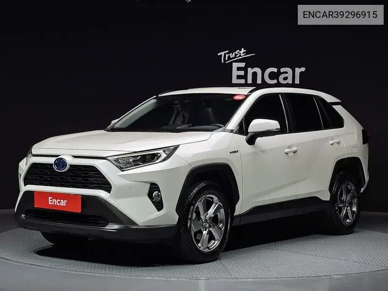 Toyota RAV 4 2020 года выпуска
