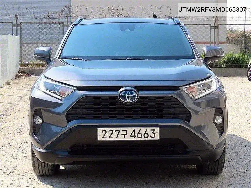Toyota RAV 4 2020 года выпуска