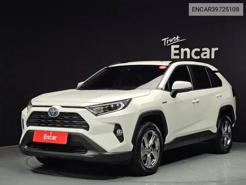 Toyota RAV 4 2020 года выпуска