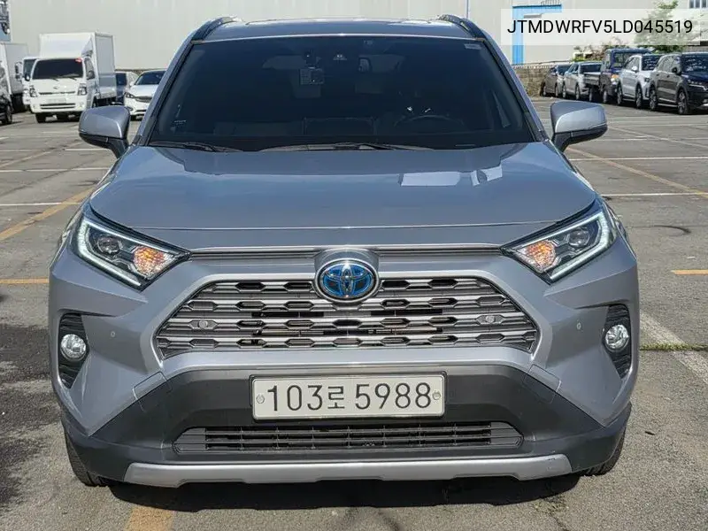 Toyota RAV 4 2020 года выпуска