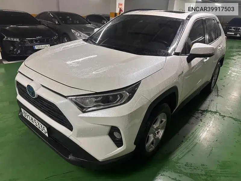 Toyota RAV 4 2020 года выпуска
