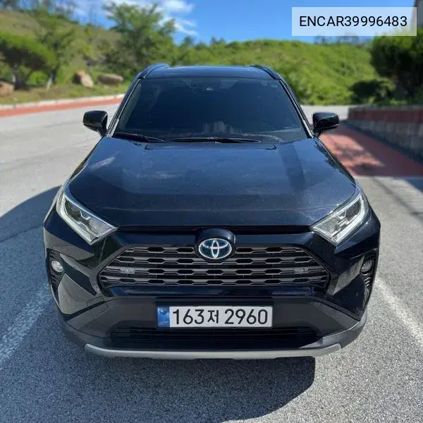 Toyota RAV 4 2020 года выпуска