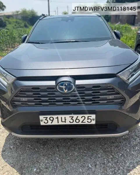 Toyota RAV 4 2021 года выпуска