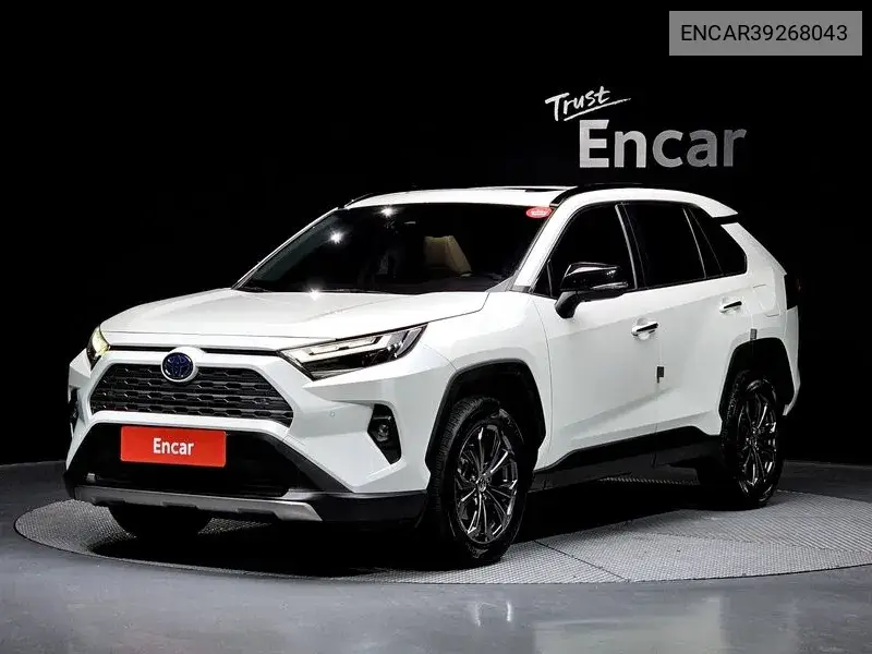 Toyota RAV 4 2022 года выпуска
