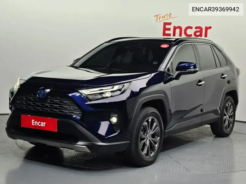 Toyota RAV 4 2022 года выпуска