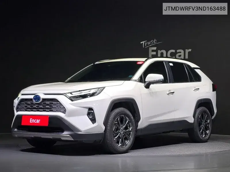 Toyota RAV 4 2022 года выпуска