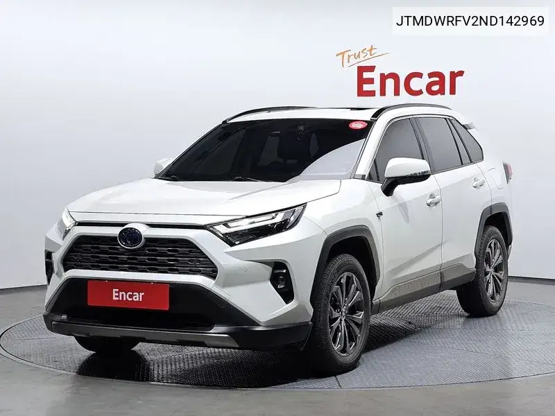 Toyota RAV 4 2022 года выпуска