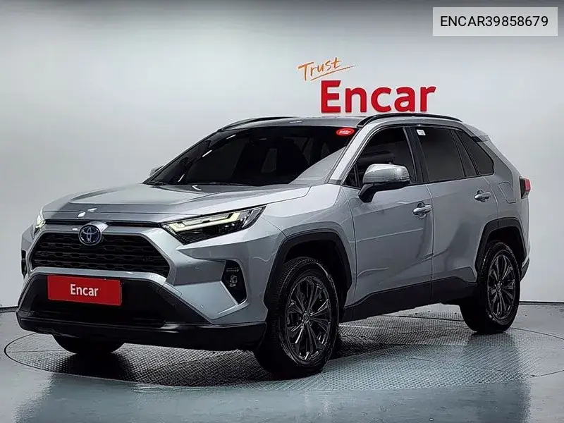 Toyota RAV 4 2022 года выпуска