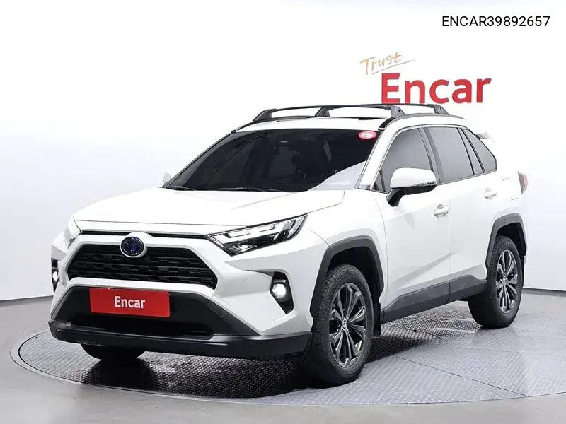 Toyota RAV 4 2022 года выпуска