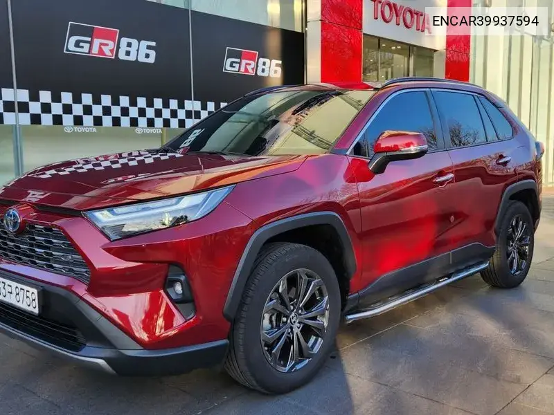 Toyota RAV 4 2022 года выпуска