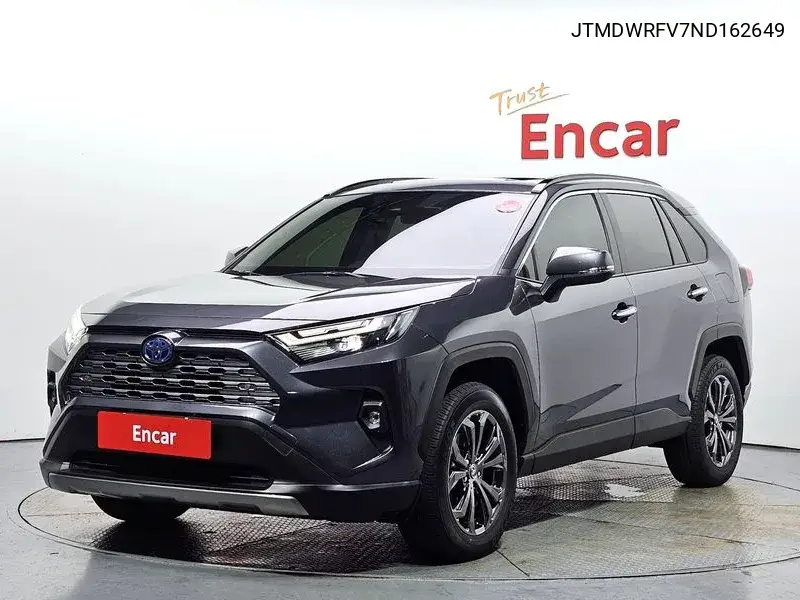 Toyota RAV 4 2022 года выпуска