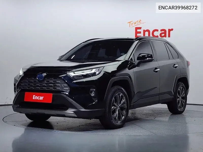 Toyota RAV 4 2022 года выпуска