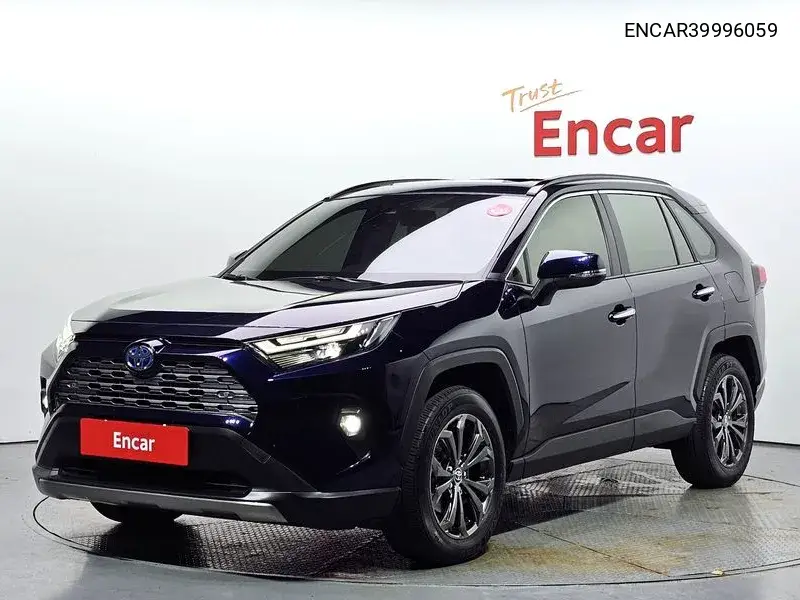 Toyota RAV 4 2022 года выпуска