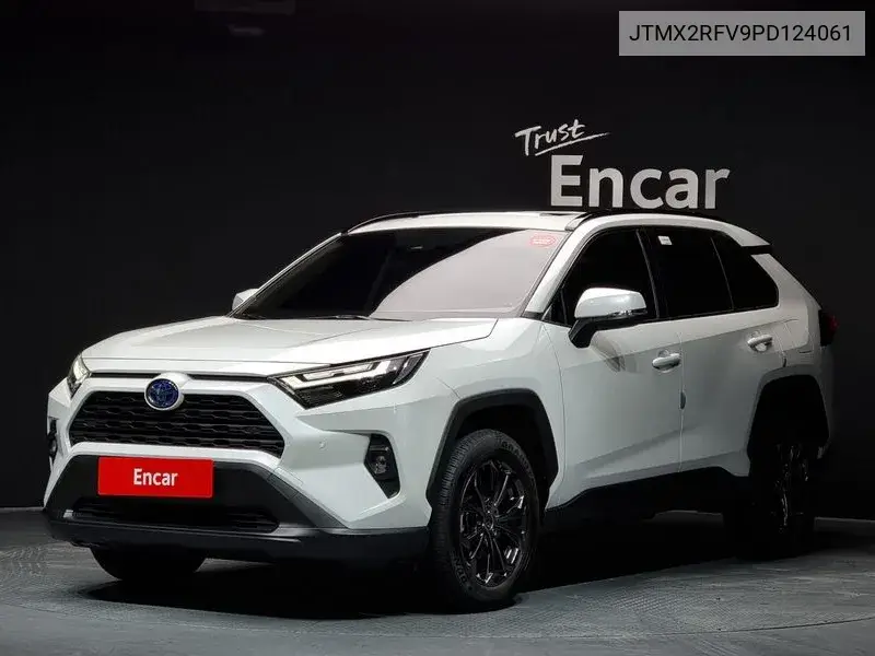 Toyota RAV 4 2023 года выпуска