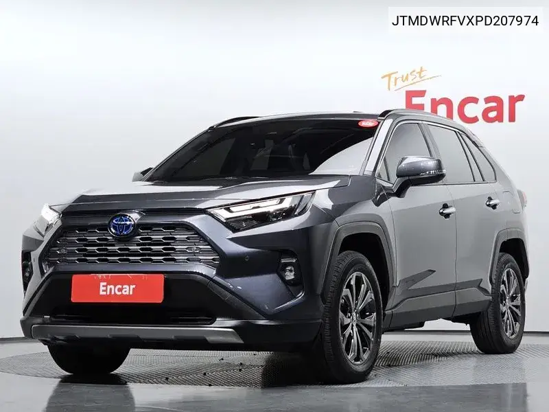 Toyota RAV 4 2023 года выпуска