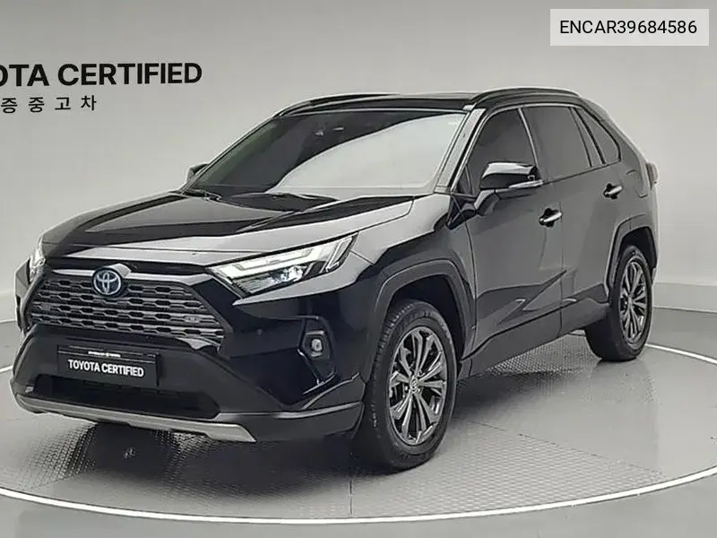Toyota RAV 4 2023 года выпуска