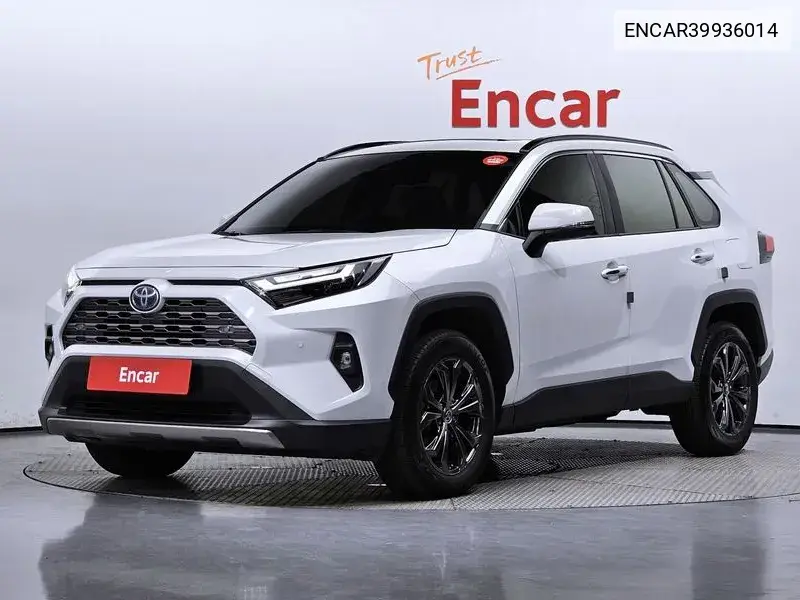 Toyota RAV 4 2023 года выпуска