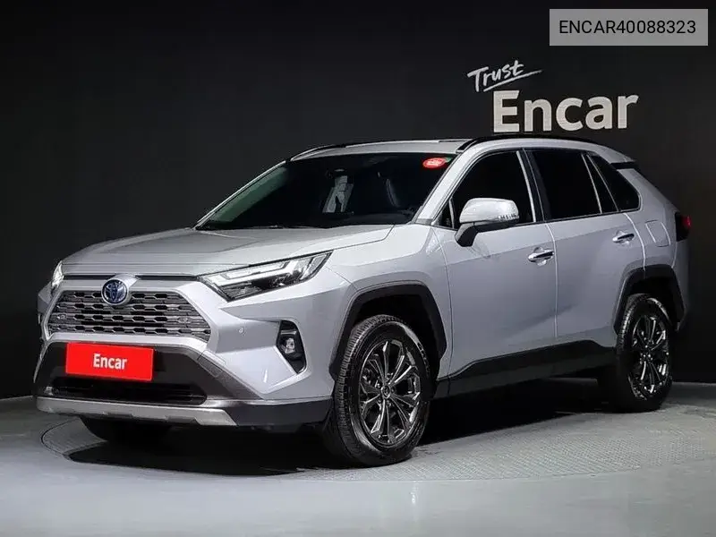 Toyota RAV 4 2023 года выпуска